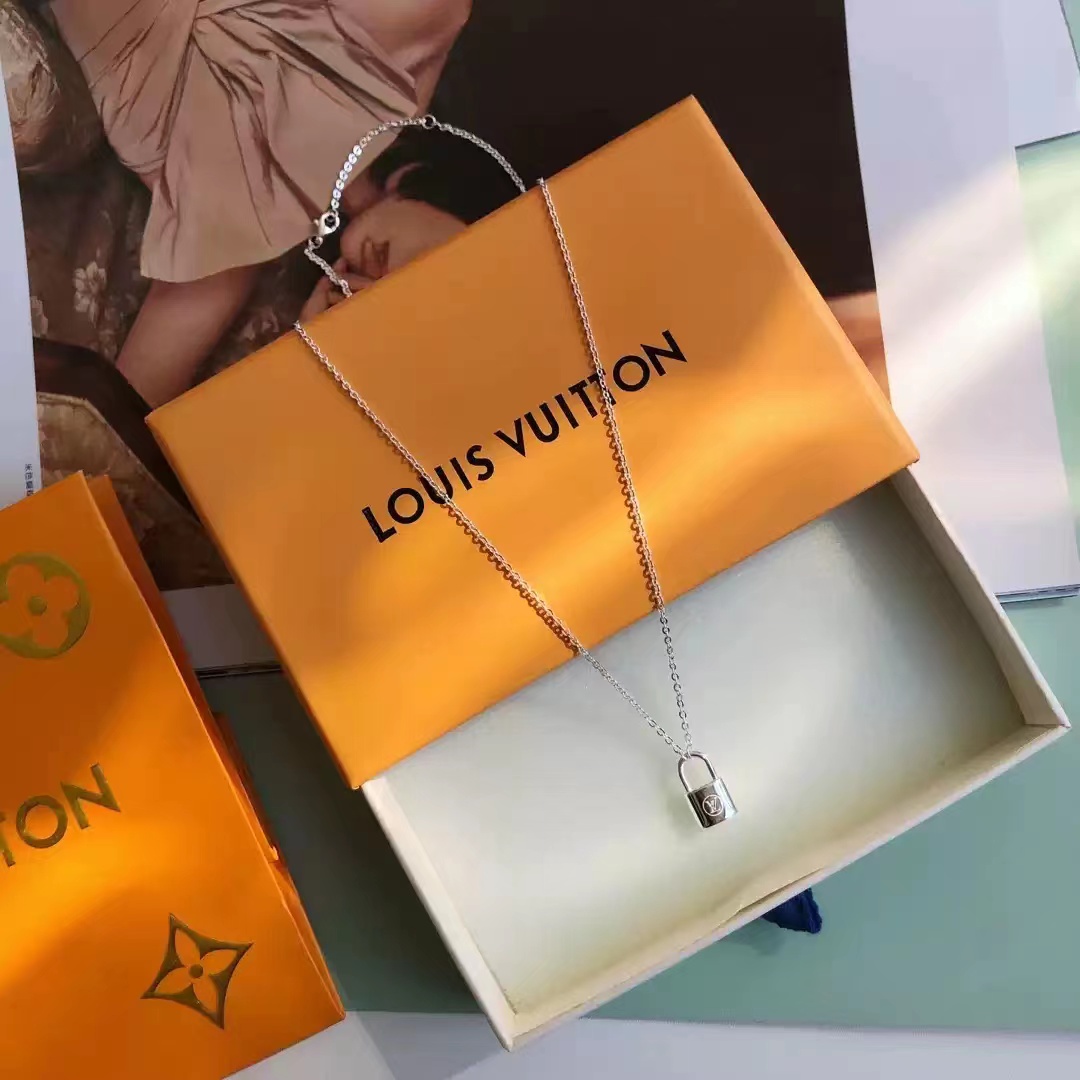 Louis Vuitto Lockit Pendant - DopestKickz