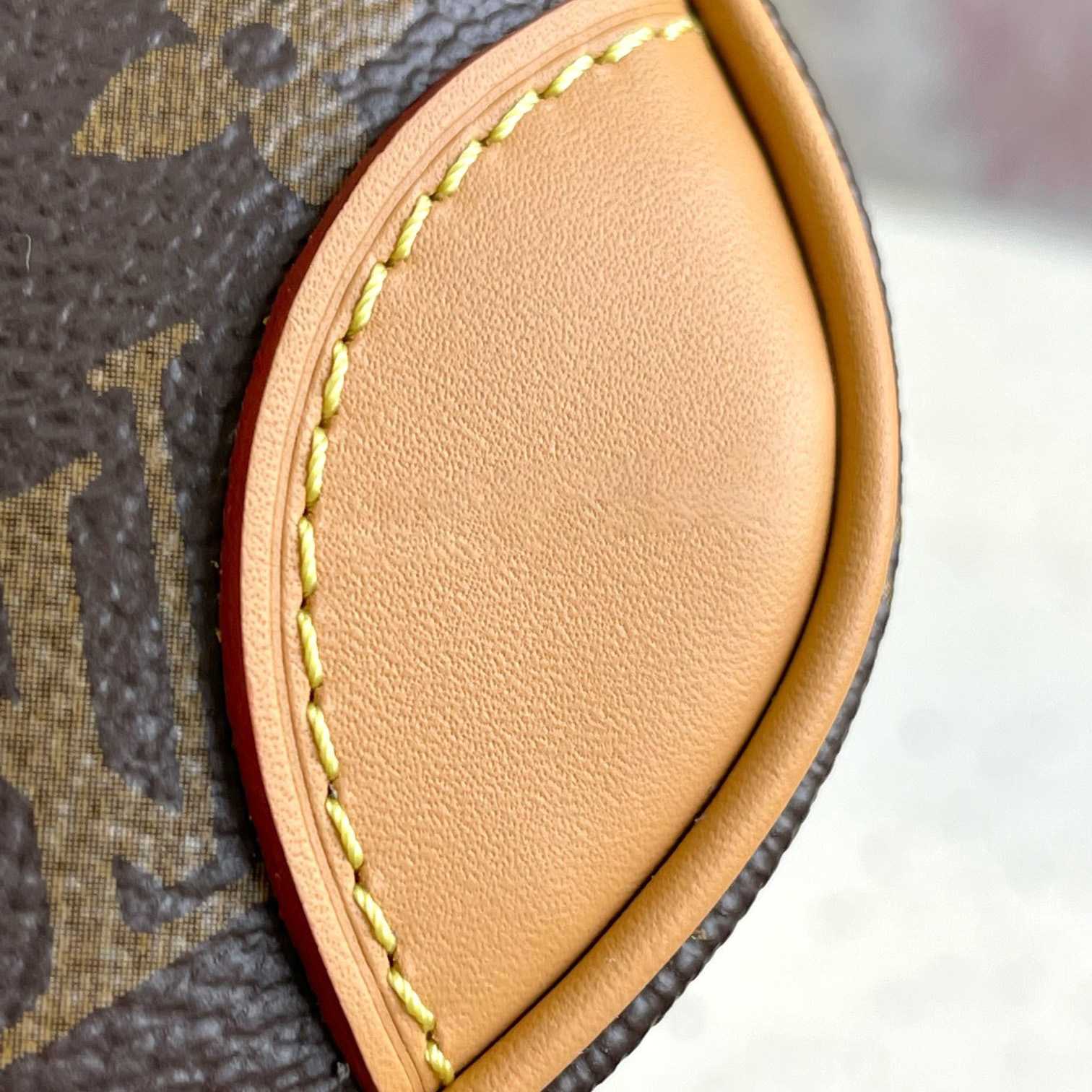 Louis Vuitton Diane    M46049 - DopestKickz