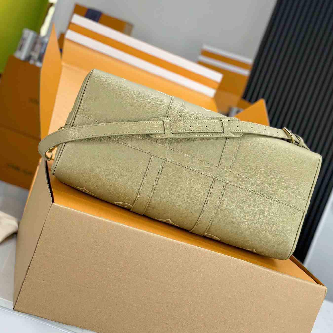 Louis Vuitton Keepall Bandoulière 45   M46671 - DopestKickz