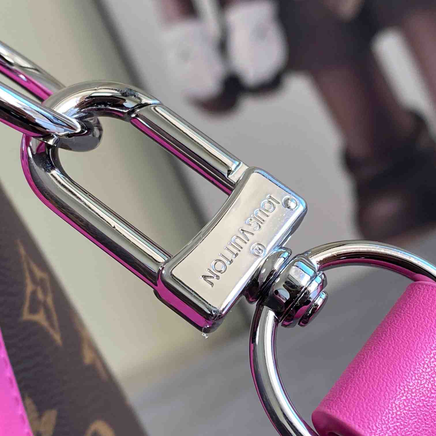 Louis Vuitton Keepall Bandoulière 50     M46773 - DopestKickz