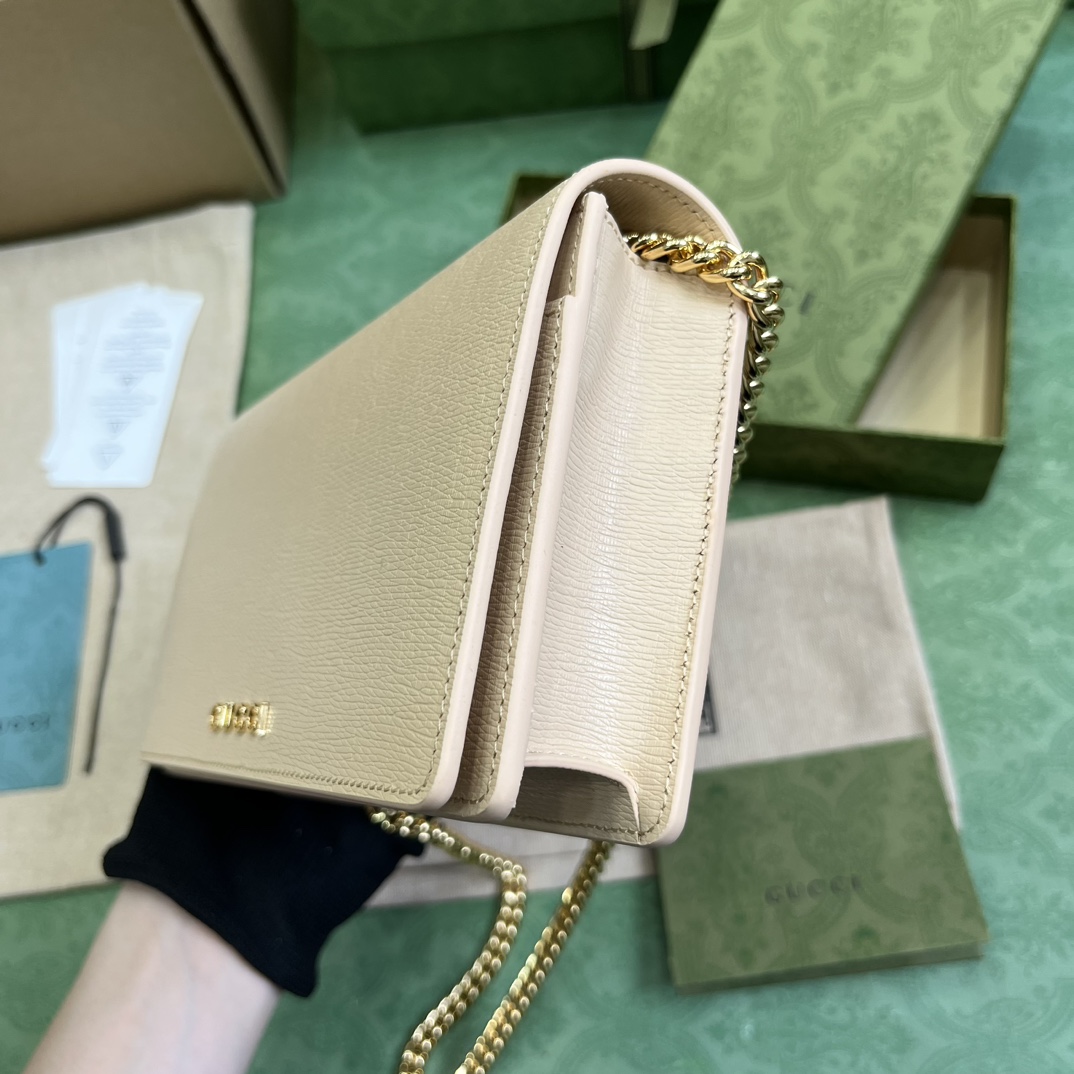 Gucci Chain Wallet With Gucci Script (12.5x 20x 4cm) - DopestKickz