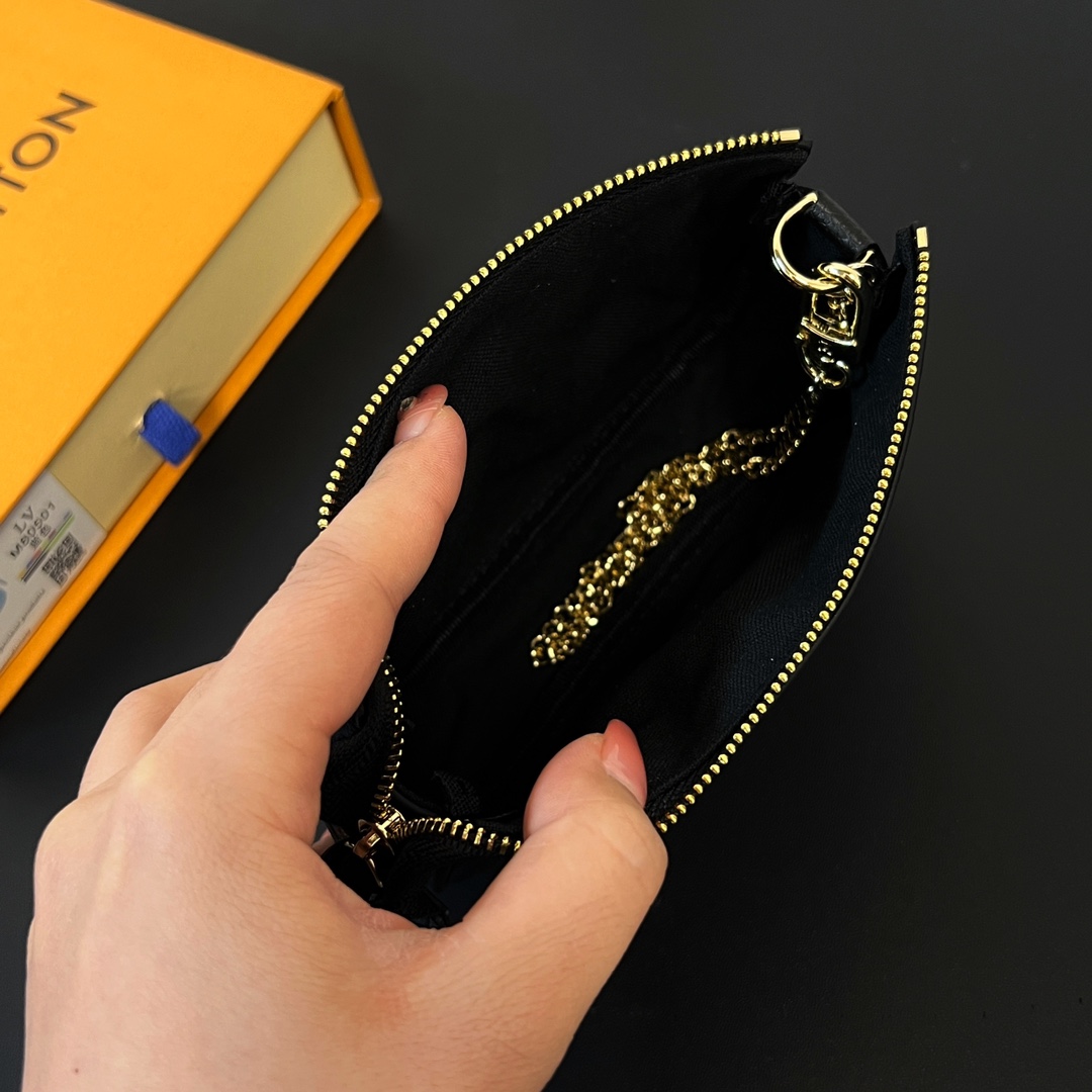 Louis Vuitton Mini Pochette Accessoires    M80732 - DopestKickz