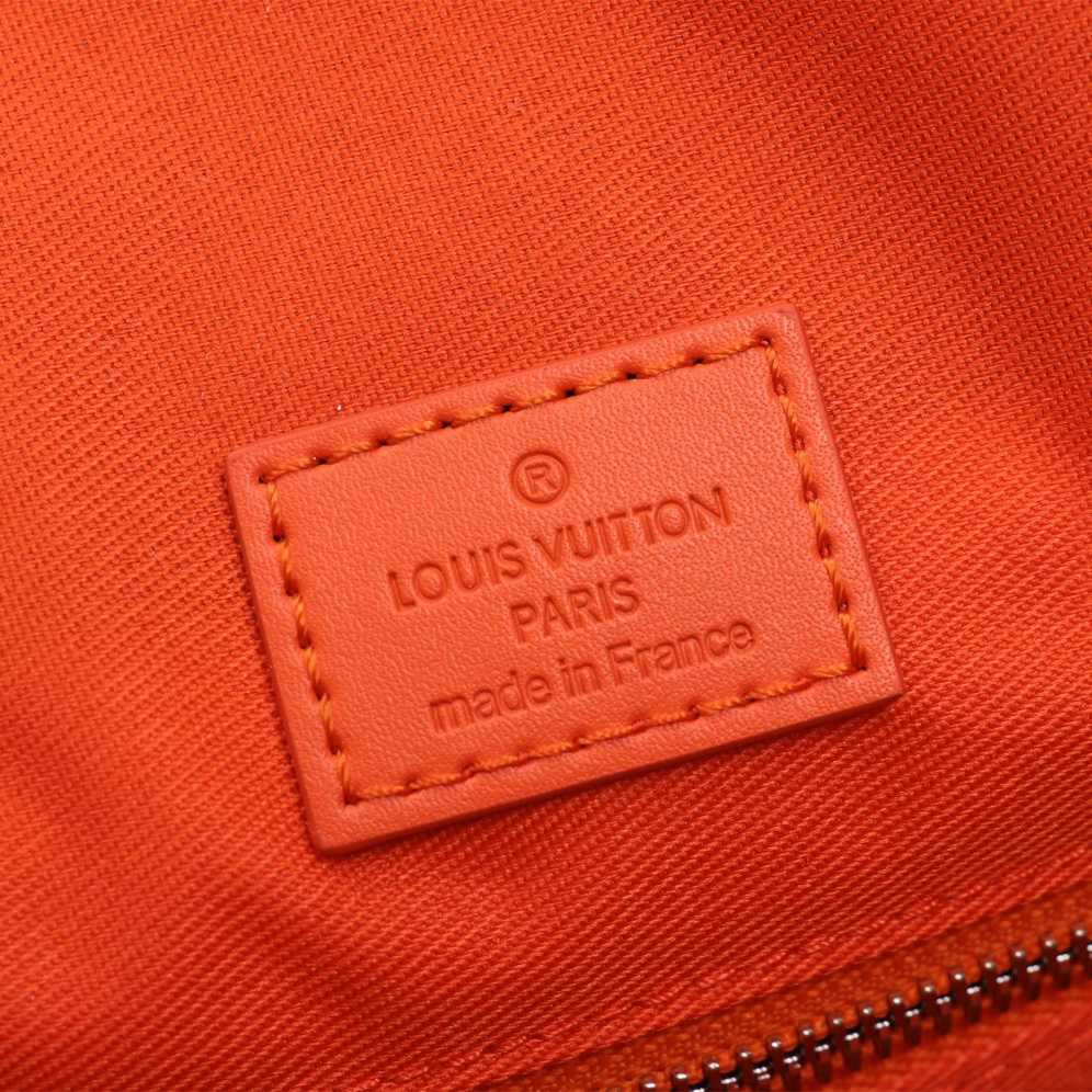 Louis Vuitton Christopher MM    M46814 - DopestKickz