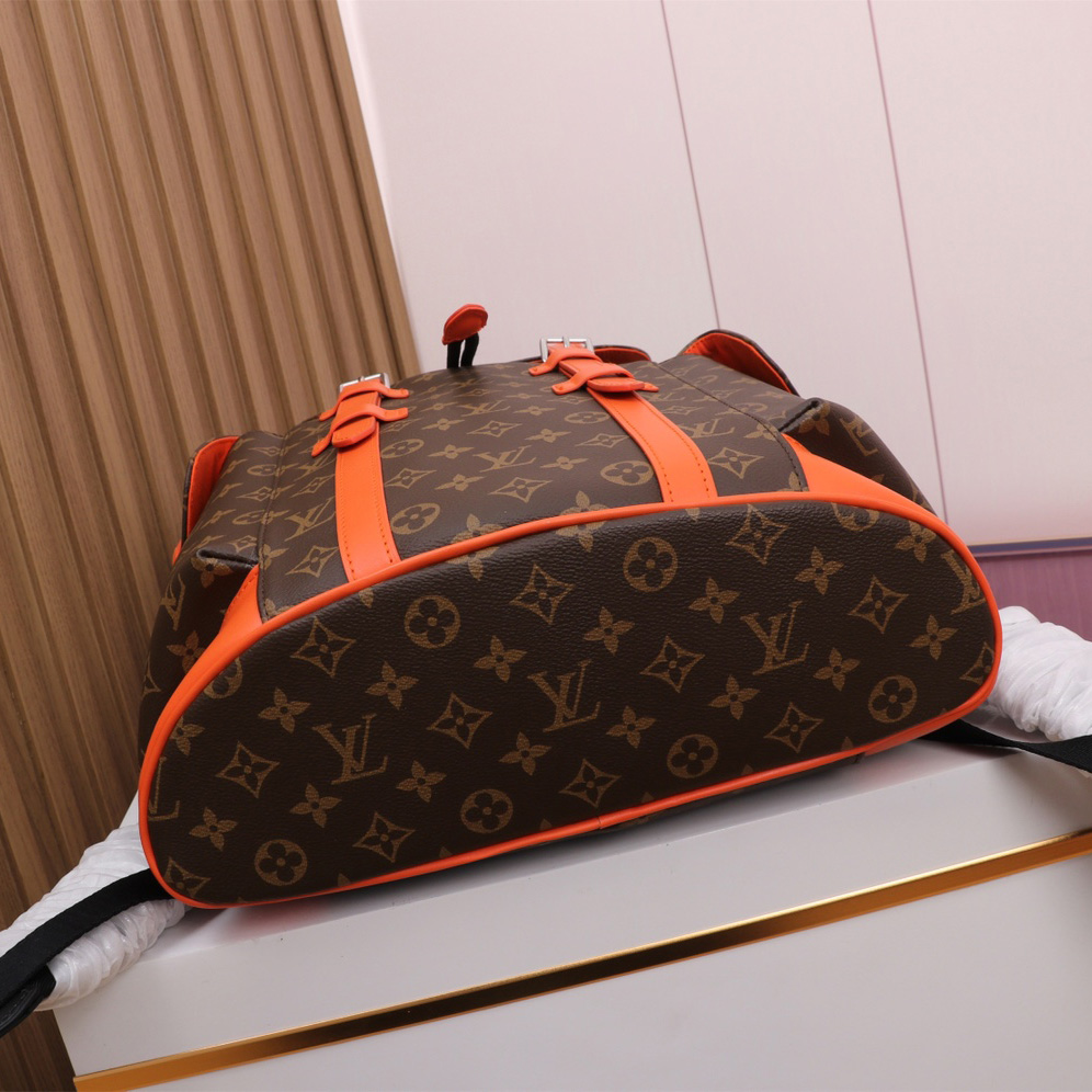 Louis Vuitton Christopher MM    M46814 - DopestKickz