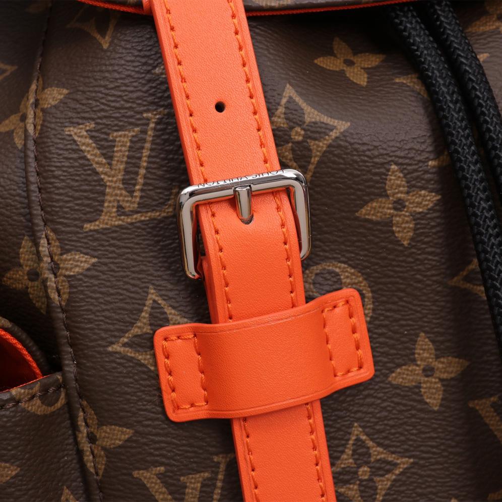 Louis Vuitton Christopher MM    M46814 - DopestKickz