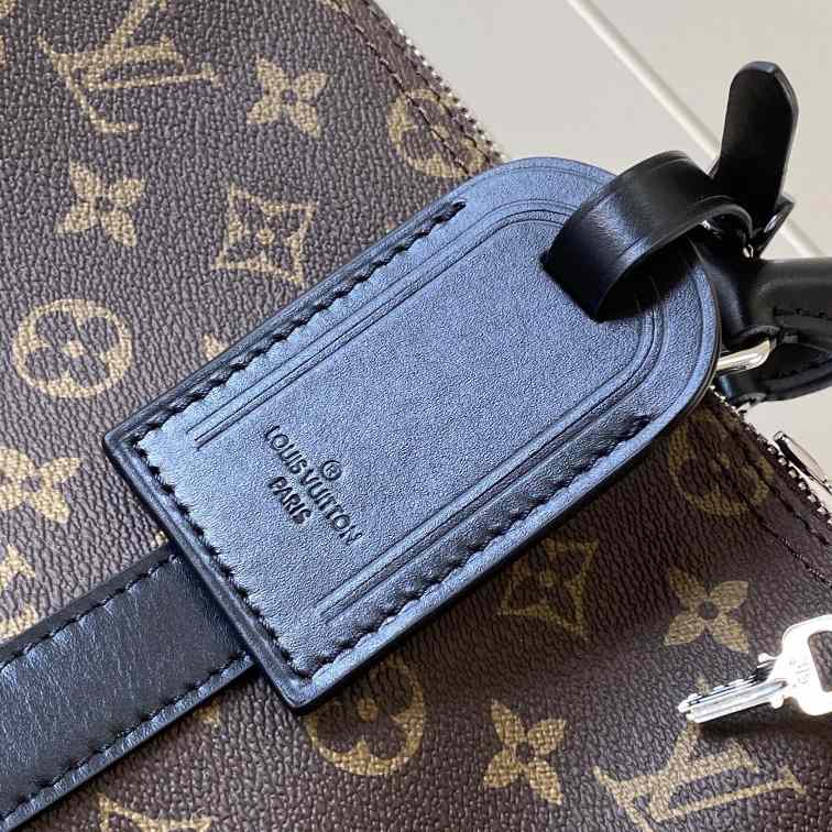 Louis Vuitton Keepall Bandouliere 55   M56714 - DopestKickz