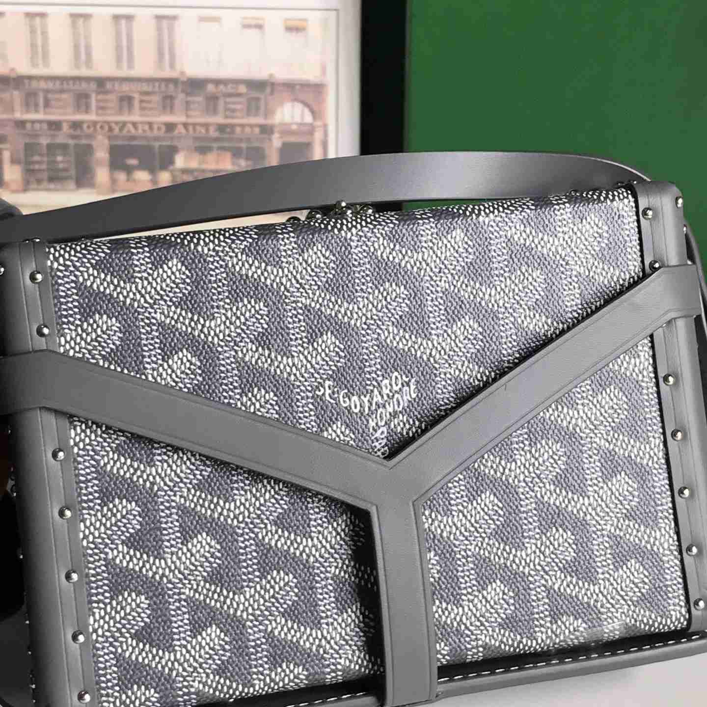Goyard Minaudière Trunk Bag   - DopestKickz