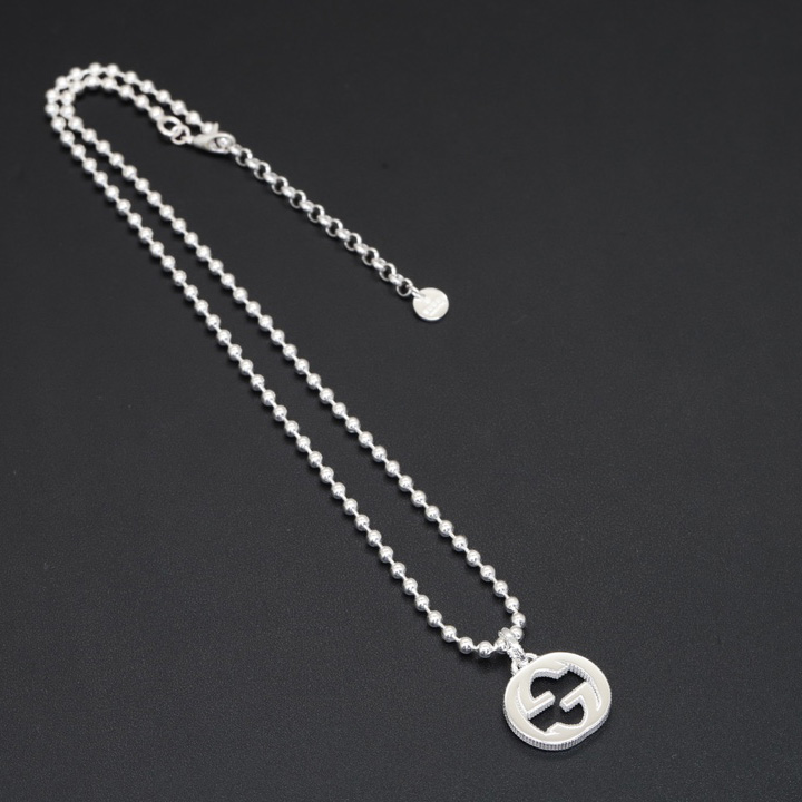 Gucci Interlocking G Necklace In Silver - DopestKickz