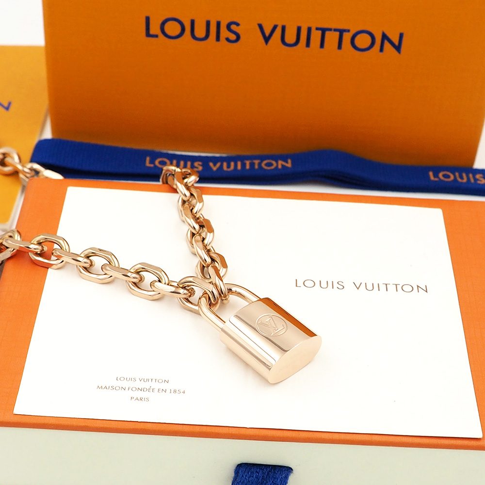 Louis Vuitto LV Edge Cadenas Necklace   - DopestKickz