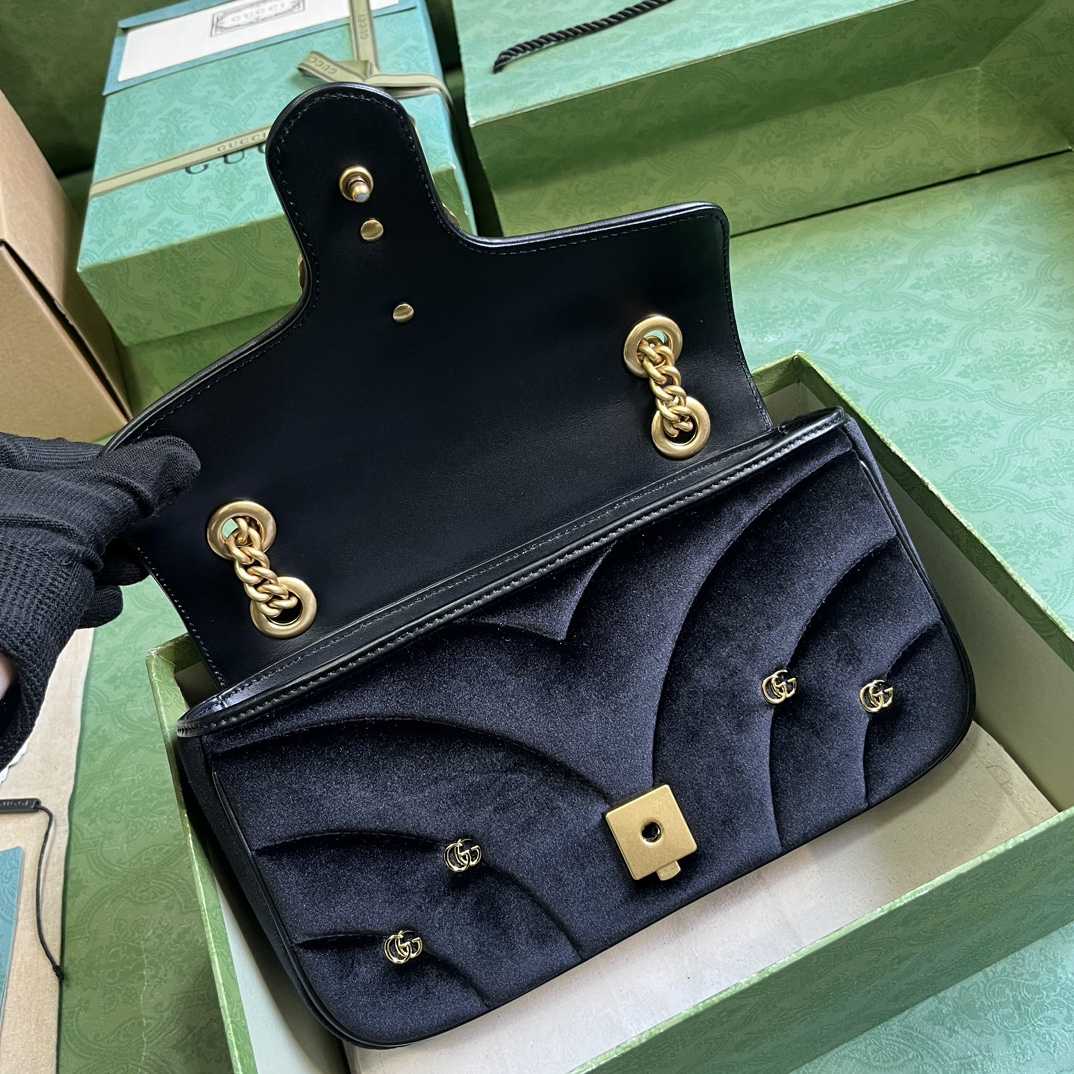 Gucci GG Marmont Small Shoulder Bag - DopestKickz