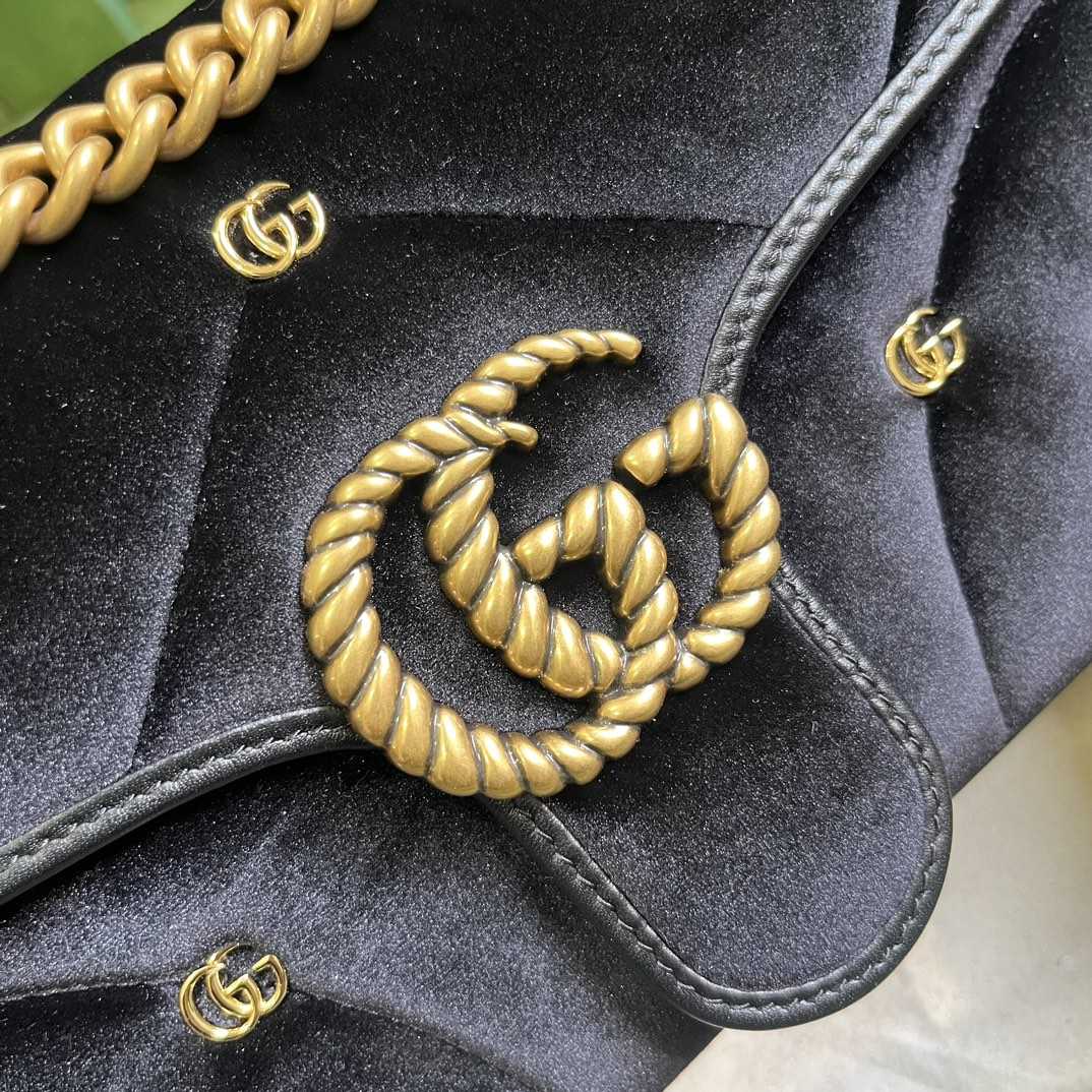 Gucci GG Marmont Small Shoulder Bag - DopestKickz