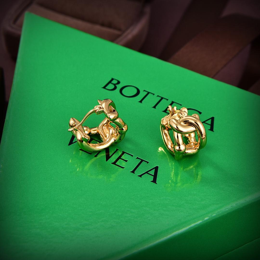 Bottega Veneta Chain Hoop Earrings - DopestKickz