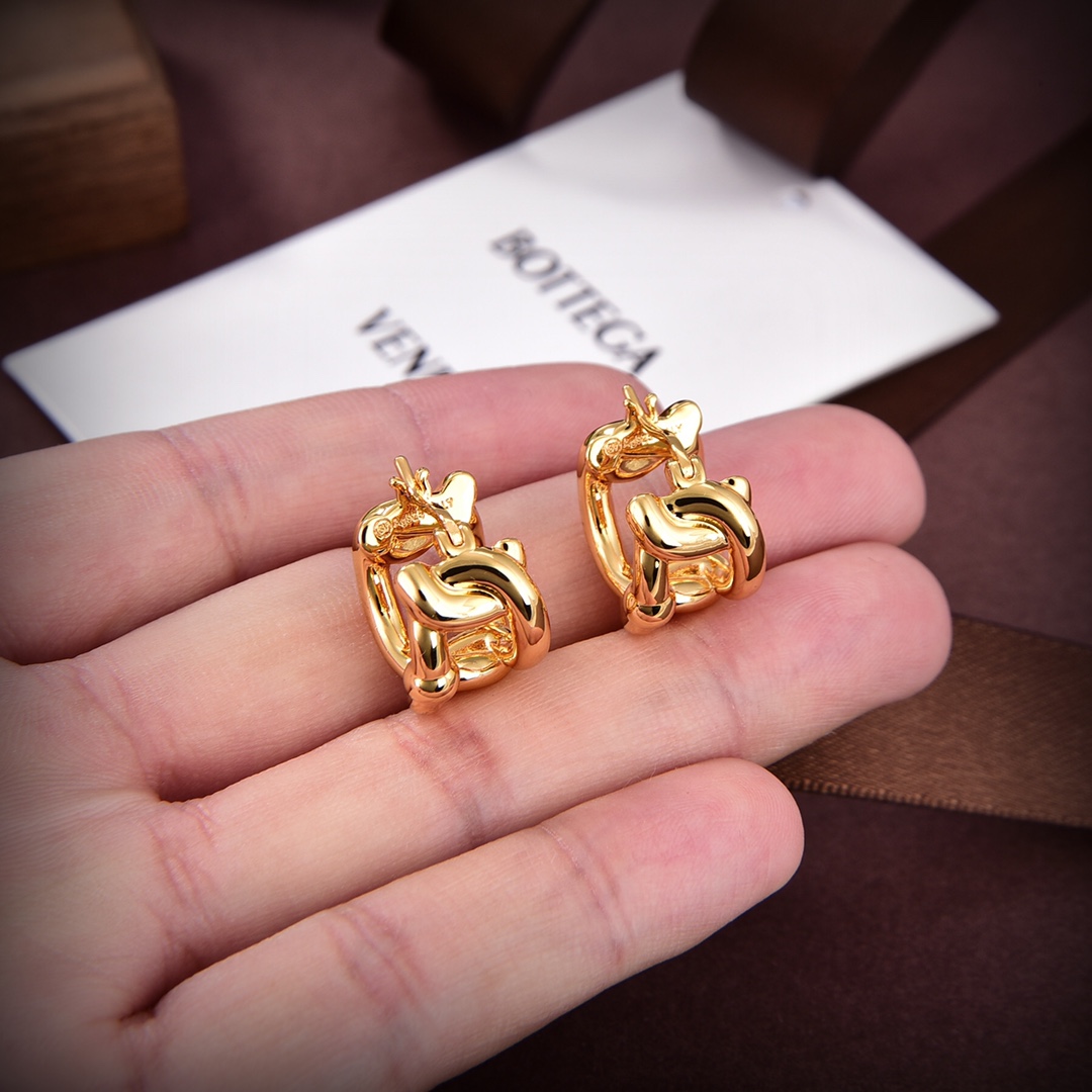 Bottega Veneta Chain Hoop Earrings - DopestKickz