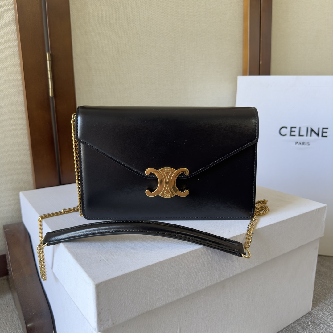 Celine Wallet On Chain Margo In Shiny Calfskin - DopestKickz