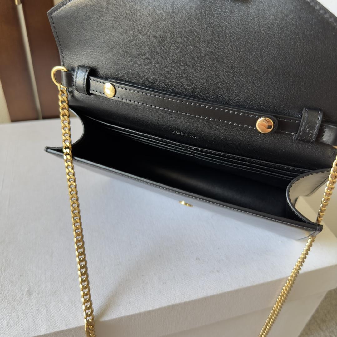 Celine Wallet On Chain Margo In Shiny Calfskin - DopestKickz