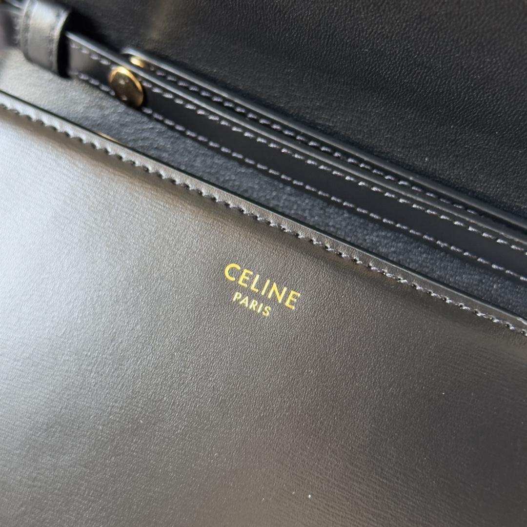 Celine Wallet On Chain Margo In Shiny Calfskin - DopestKickz