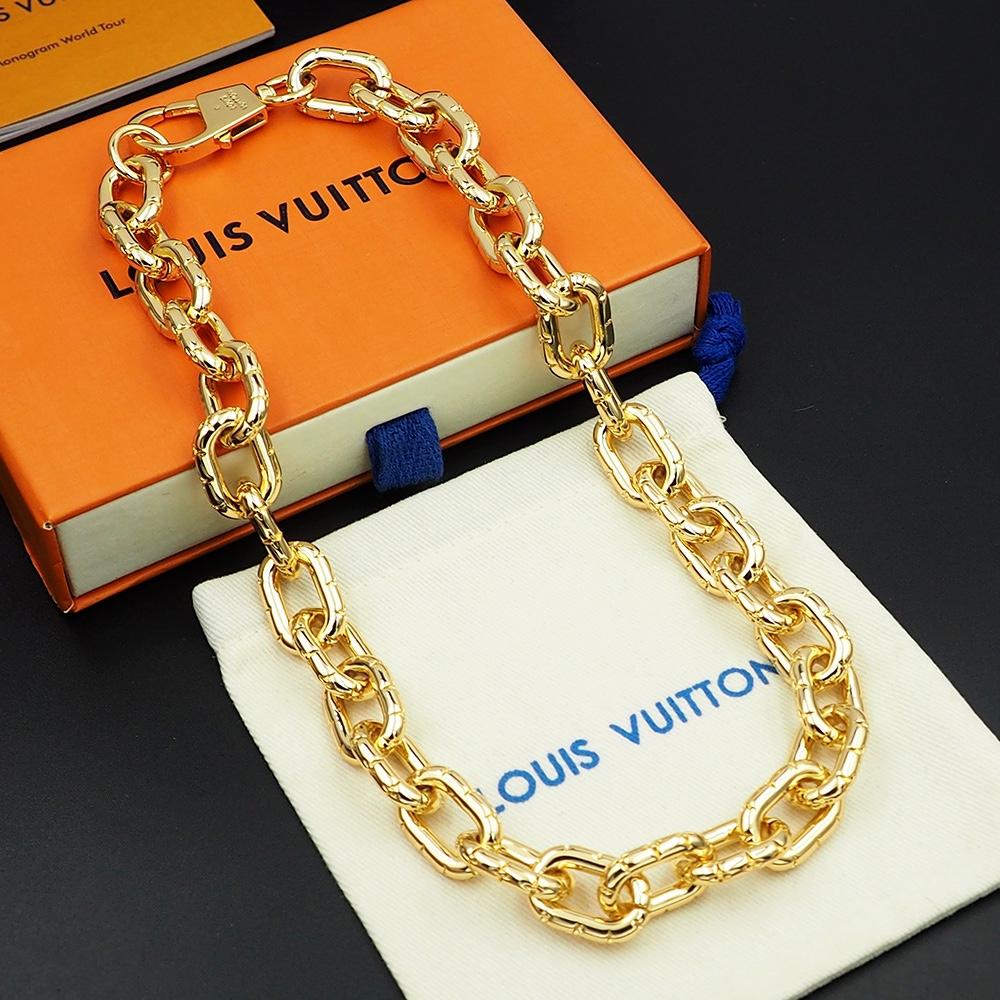 Louis Vuitto LV Crown Necklace   M01280 - DopestKickz