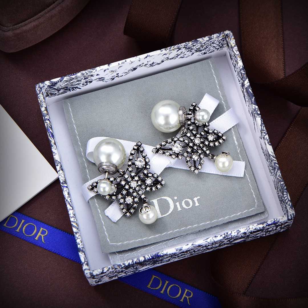 Dior Tribales Earrings - DopestKickz