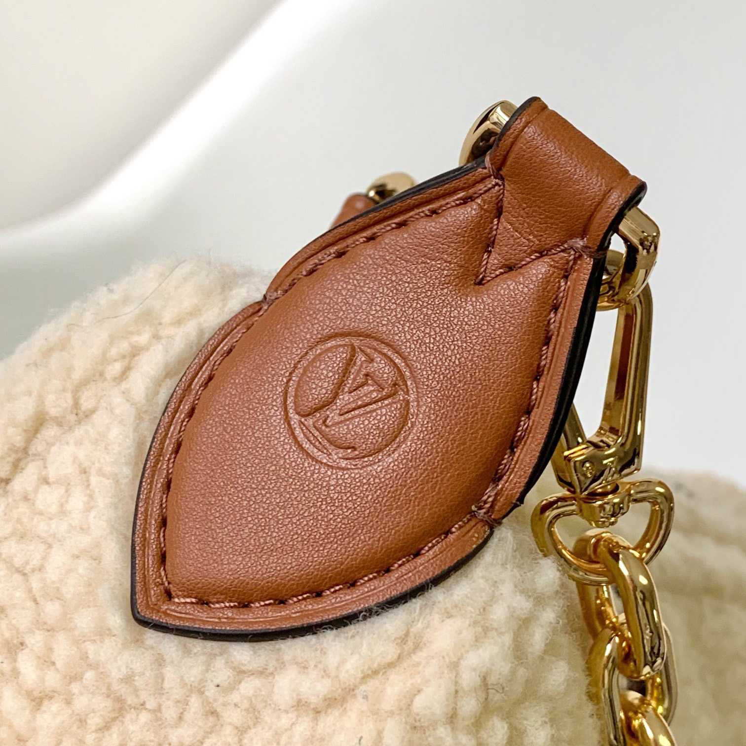 Louis Vuitton Over The Moon   M23321 - DopestKickz