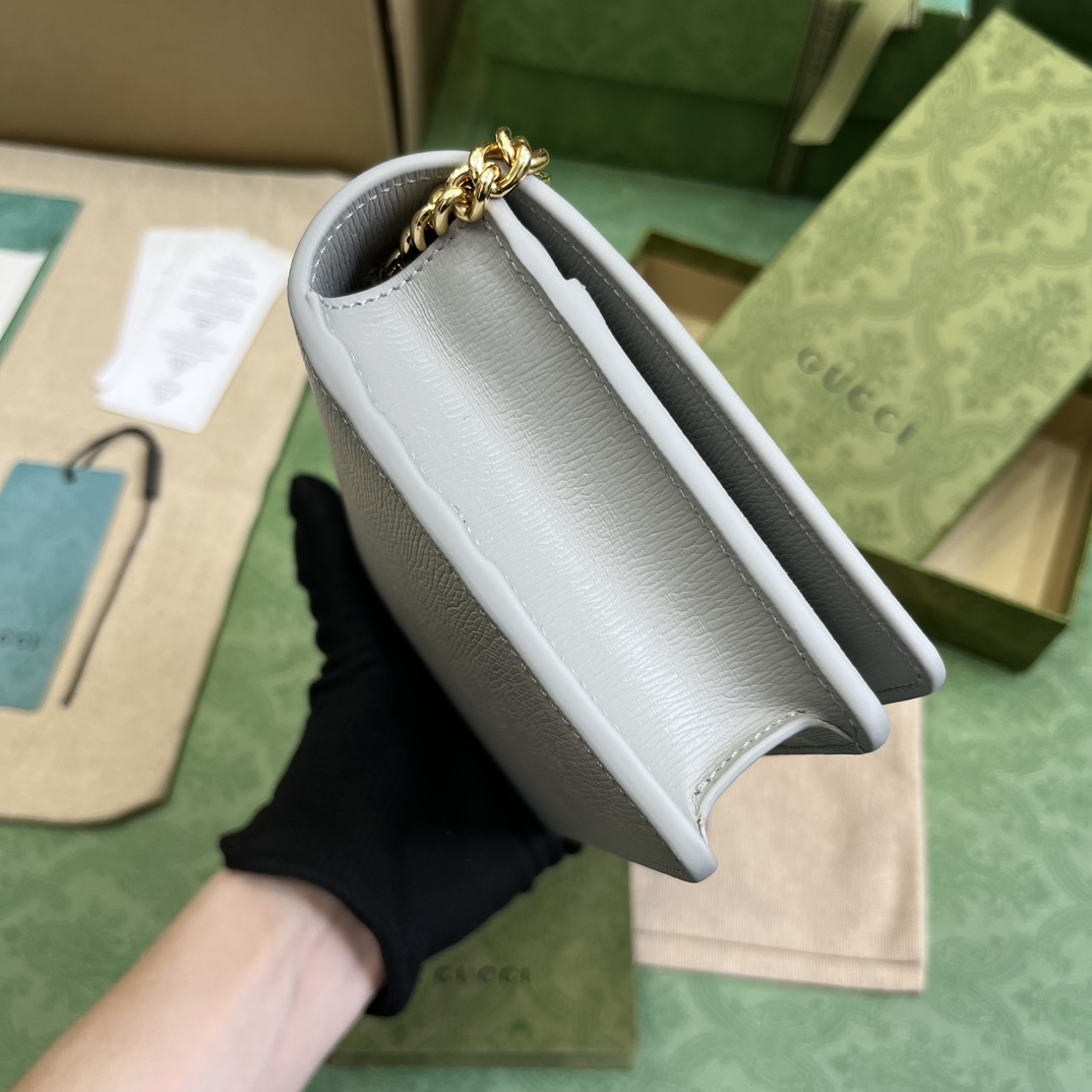 Gucci Chain Wallet With Gucci Script (12.5x 20x 4cm) - DopestKickz