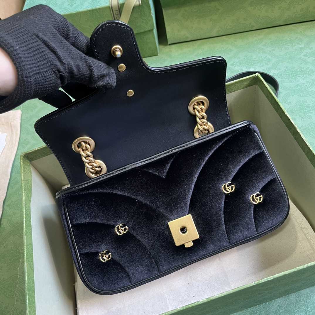 Gucci GG Marmont Mini Shoulder Bag - DopestKickz