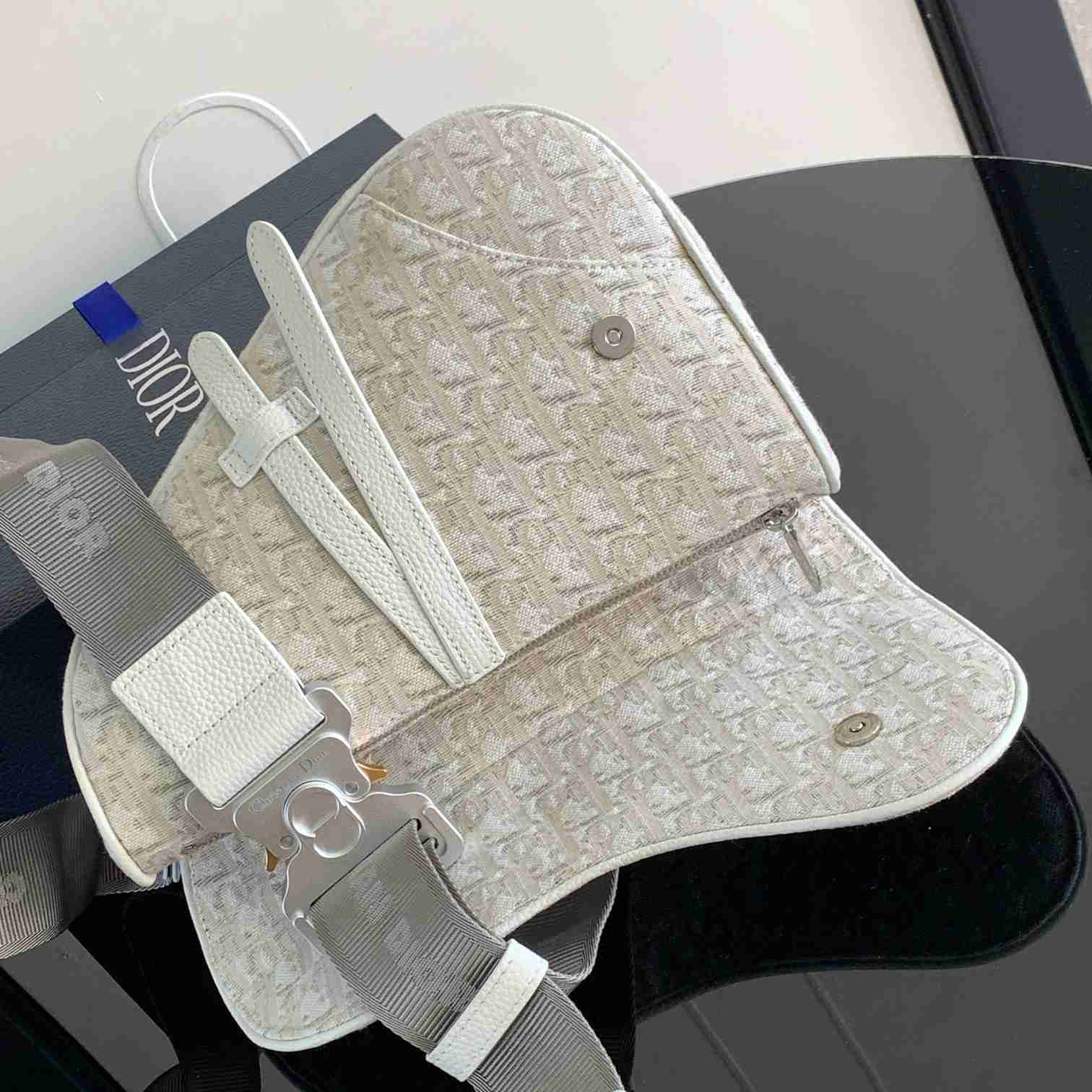 Dior Saddle Bag   (20 x 28.6 x 5cm) - DopestKickz