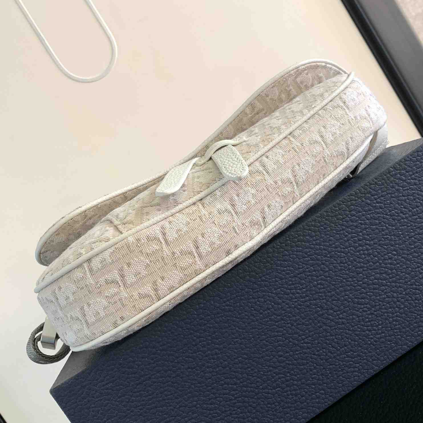 Dior Saddle Bag   (20 x 28.6 x 5cm) - DopestKickz