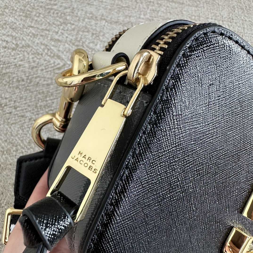 Marc Jacobs Snapshot Small Camera Bag (18/11/6cm) - DopestKickz