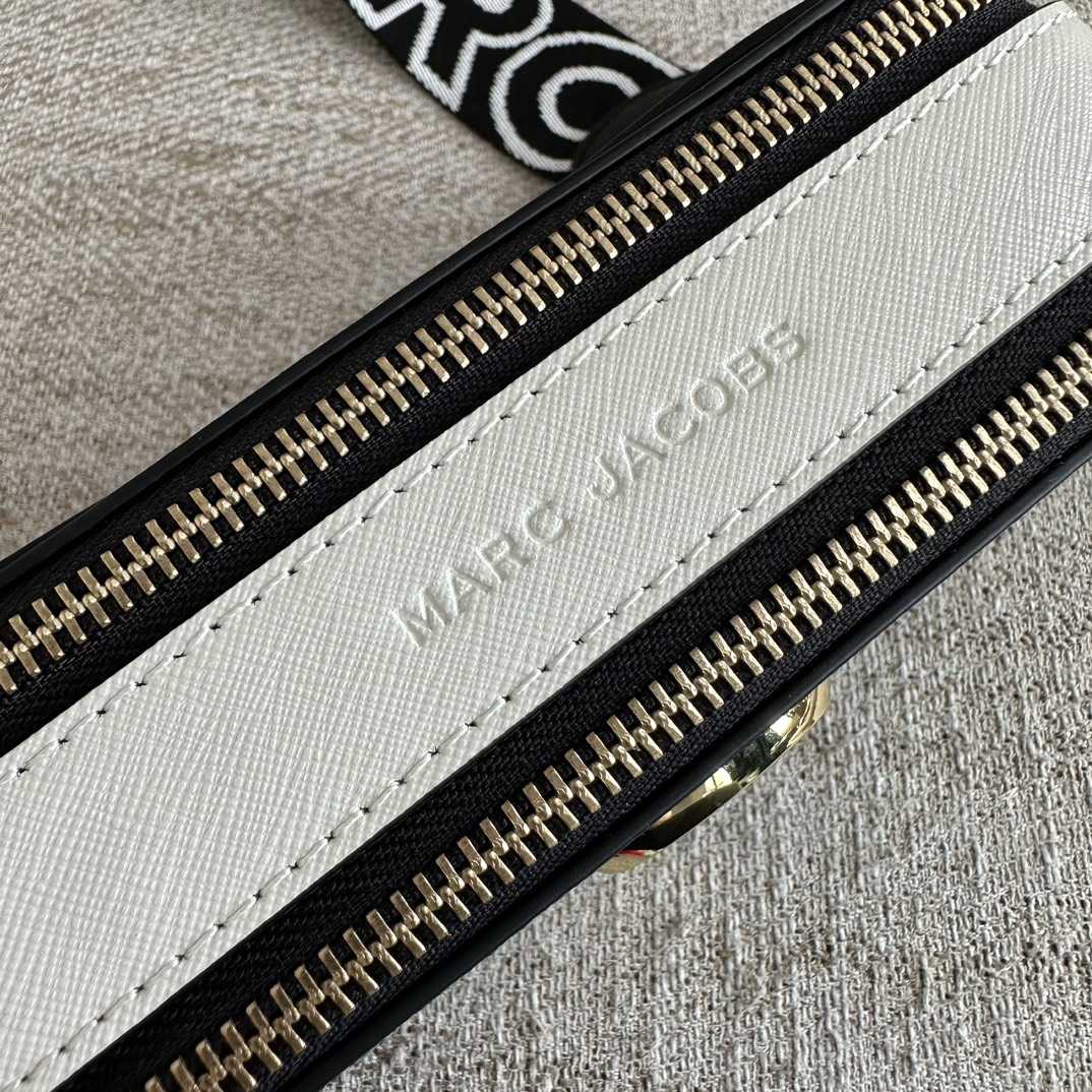 Marc Jacobs Snapshot Small Camera Bag (18/11/6cm) - DopestKickz
