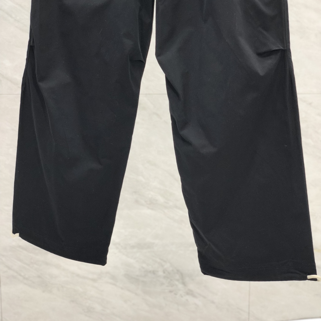 Fear of God Essentials Relaxed Trouser - DopestKickz