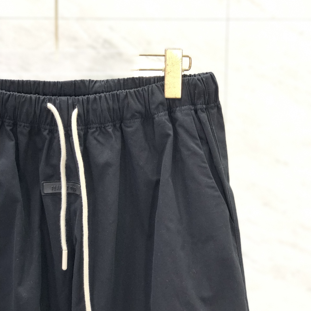 Fear of God Essentials Relaxed Trouser - DopestKickz