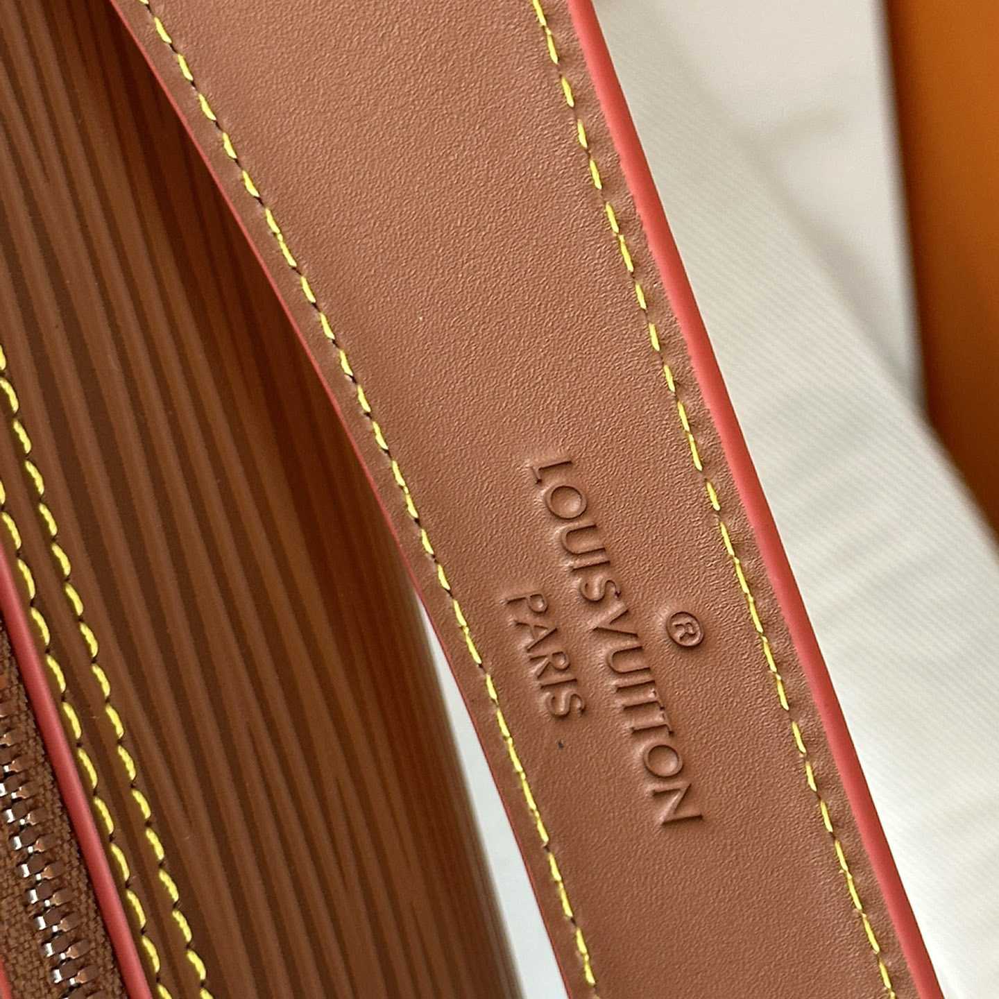 Louis Vuitton Soft Polochon MM   M23092 - DopestKickz