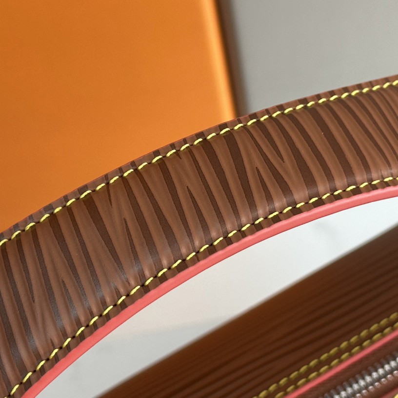 Louis Vuitton Soft Polochon MM   M23092 - DopestKickz