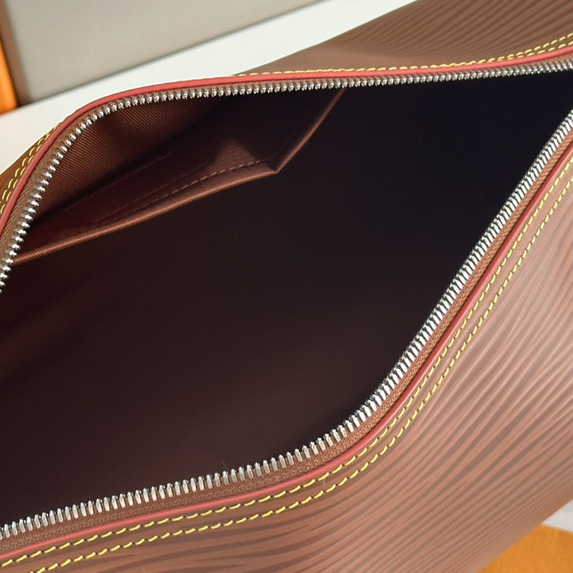 Louis Vuitton Soft Polochon MM   M23092 - DopestKickz