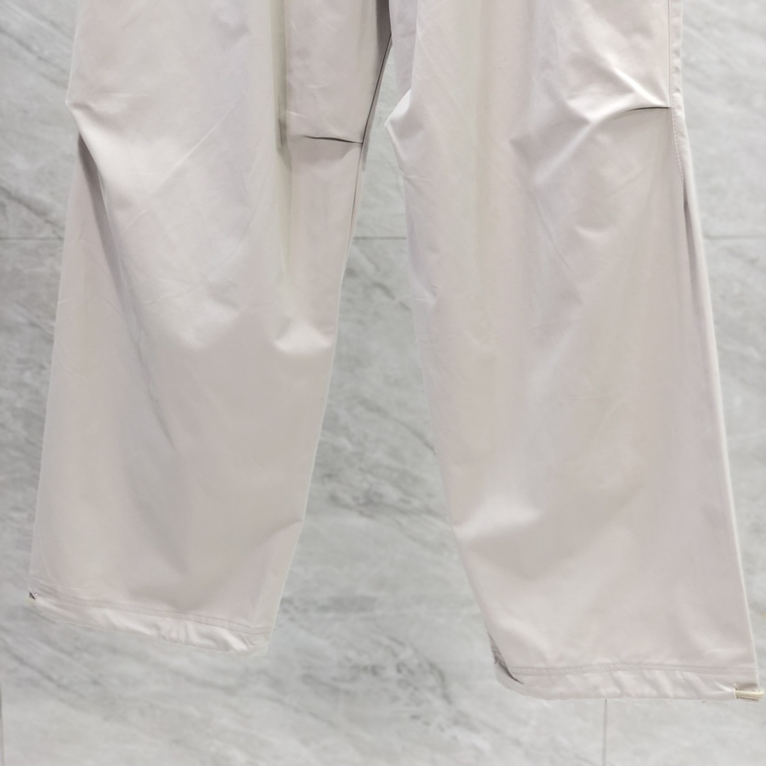 Fear of God Essentials Relaxed Trouser - DopestKickz