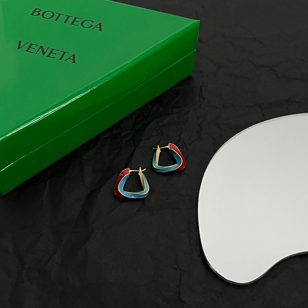 Bottega Veneta Twist Triangle Hoop Earrings - DopestKickz