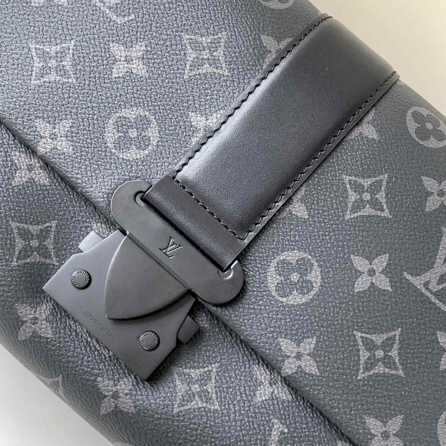Louis Vuitton S-Cape Messenger   M46794 - DopestKickz