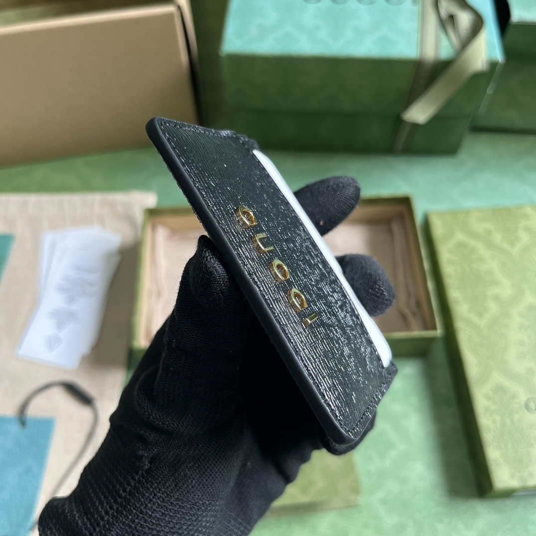 Gucci Card Case With Gucci Script - DopestKickz