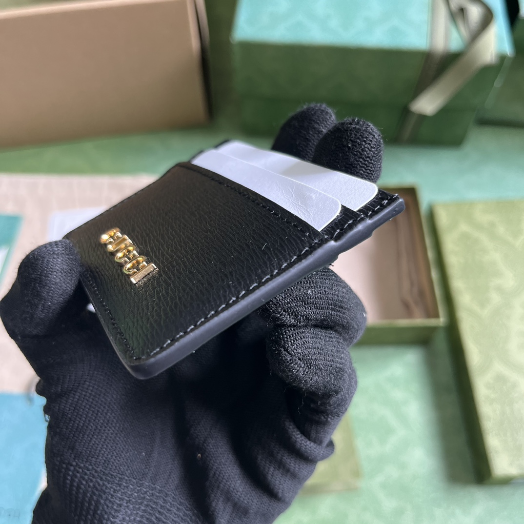 Gucci Card Case With Gucci Script - DopestKickz