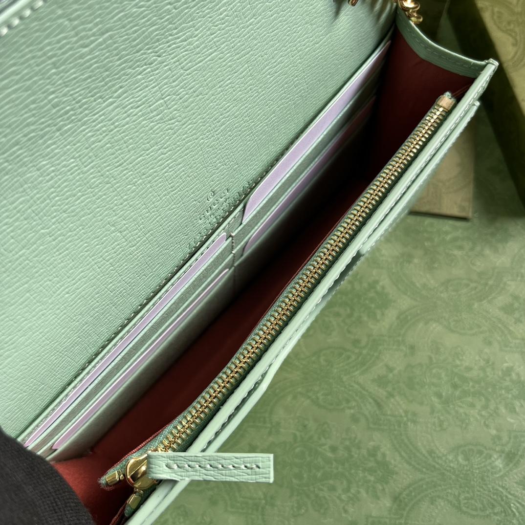 Gucci Chain Wallet With Gucci Script (12.5x 20x 4cm) - DopestKickz