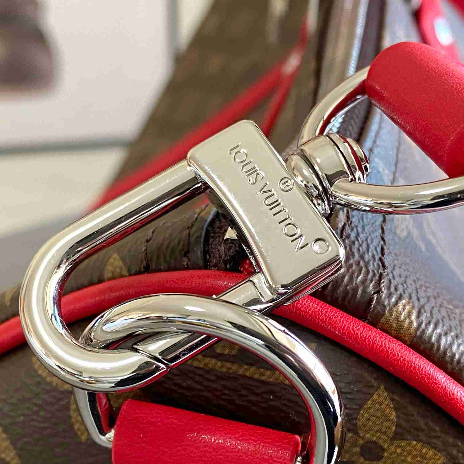 Louis Vuitton Keepall Bandoulière 50     M46769 - DopestKickz