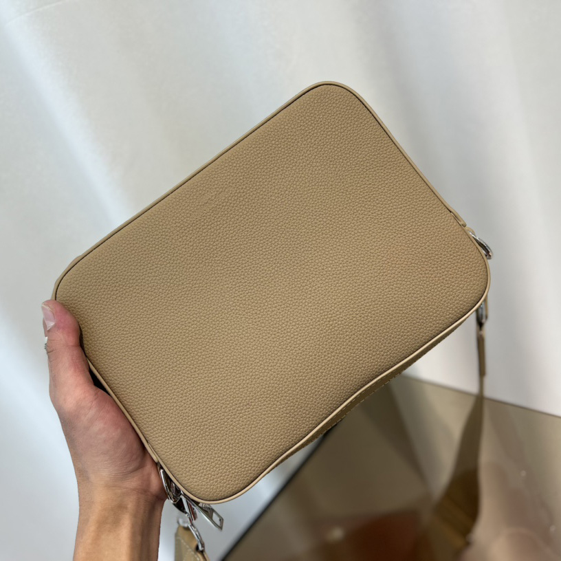 Louis Vuitton Fastline Messenger Bag   M23710 - DopestKickz