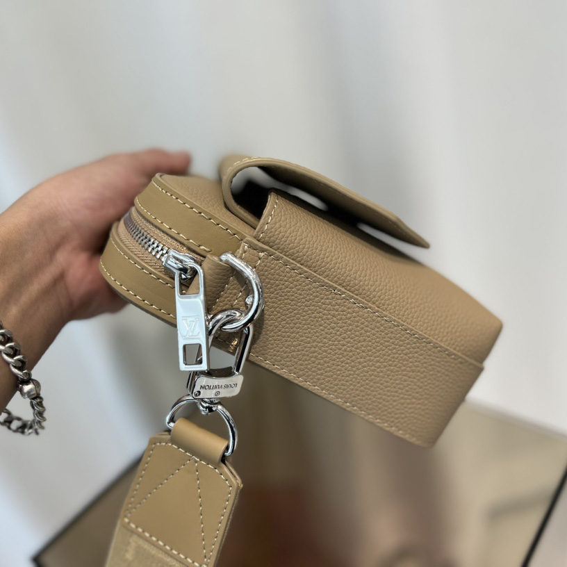 Louis Vuitton Fastline Messenger Bag   M23710 - DopestKickz