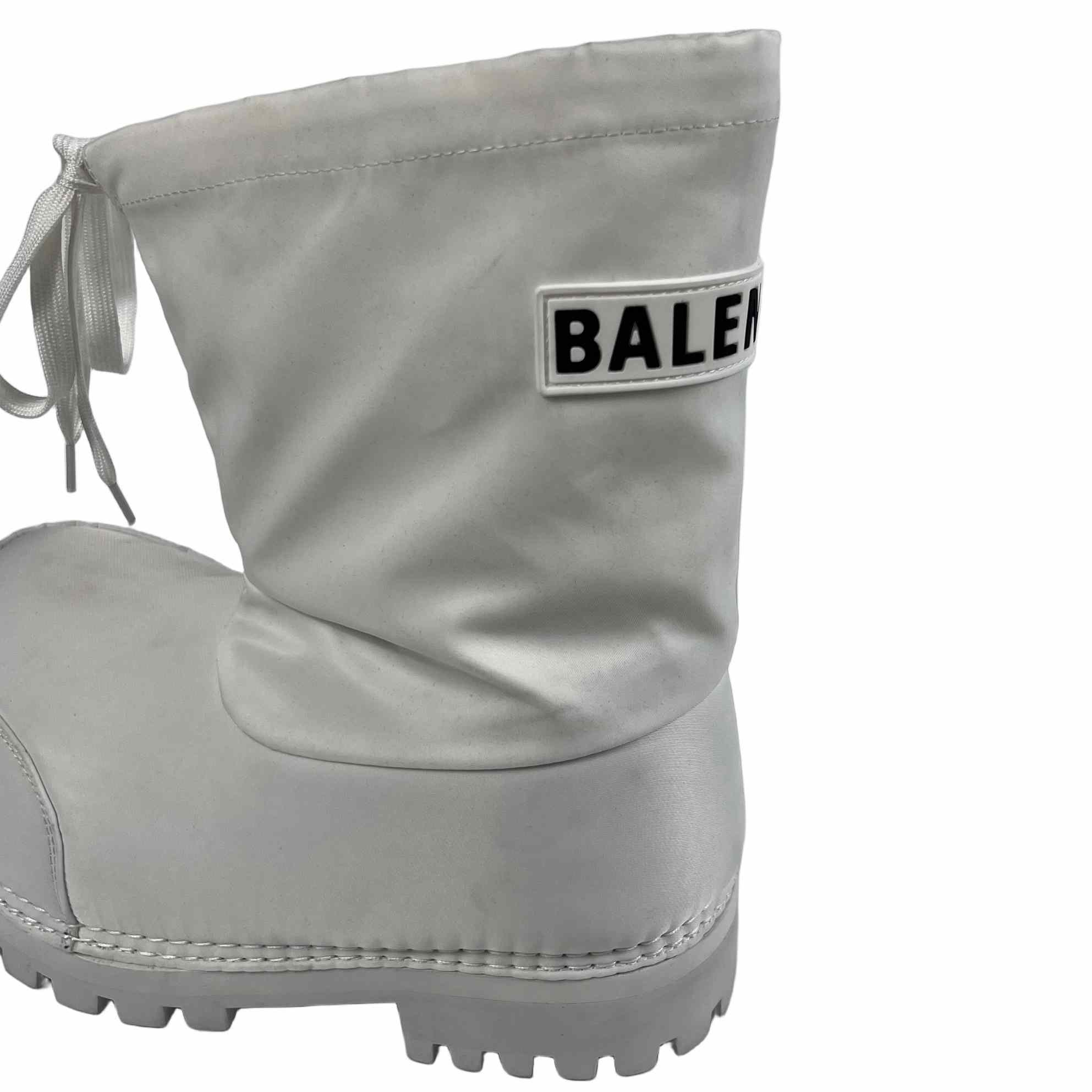 Balenciaga Alaska Low Boot In White Nylon - DopestKickz