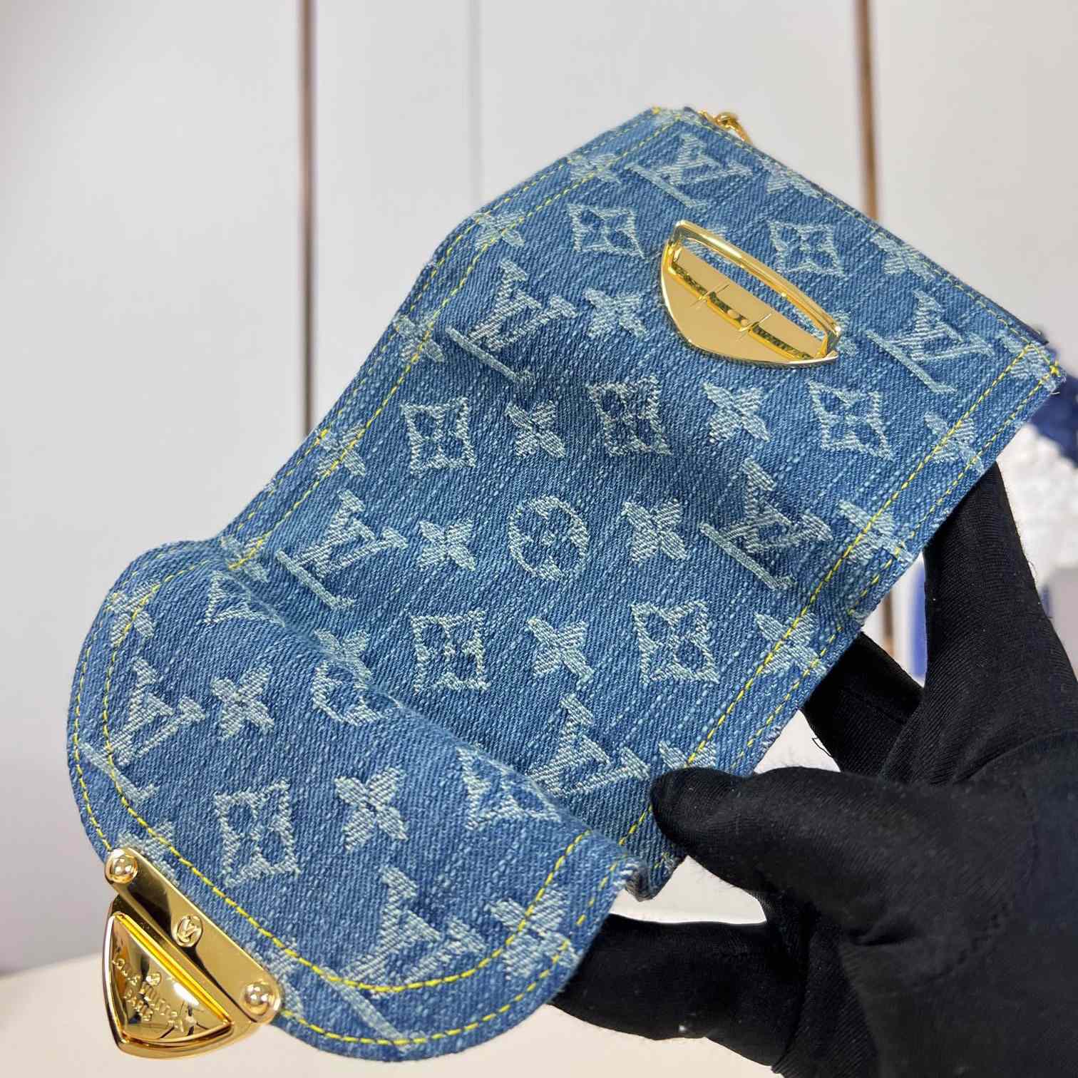 Louis Vuitton Victorine Wallet    M82959 - DopestKickz