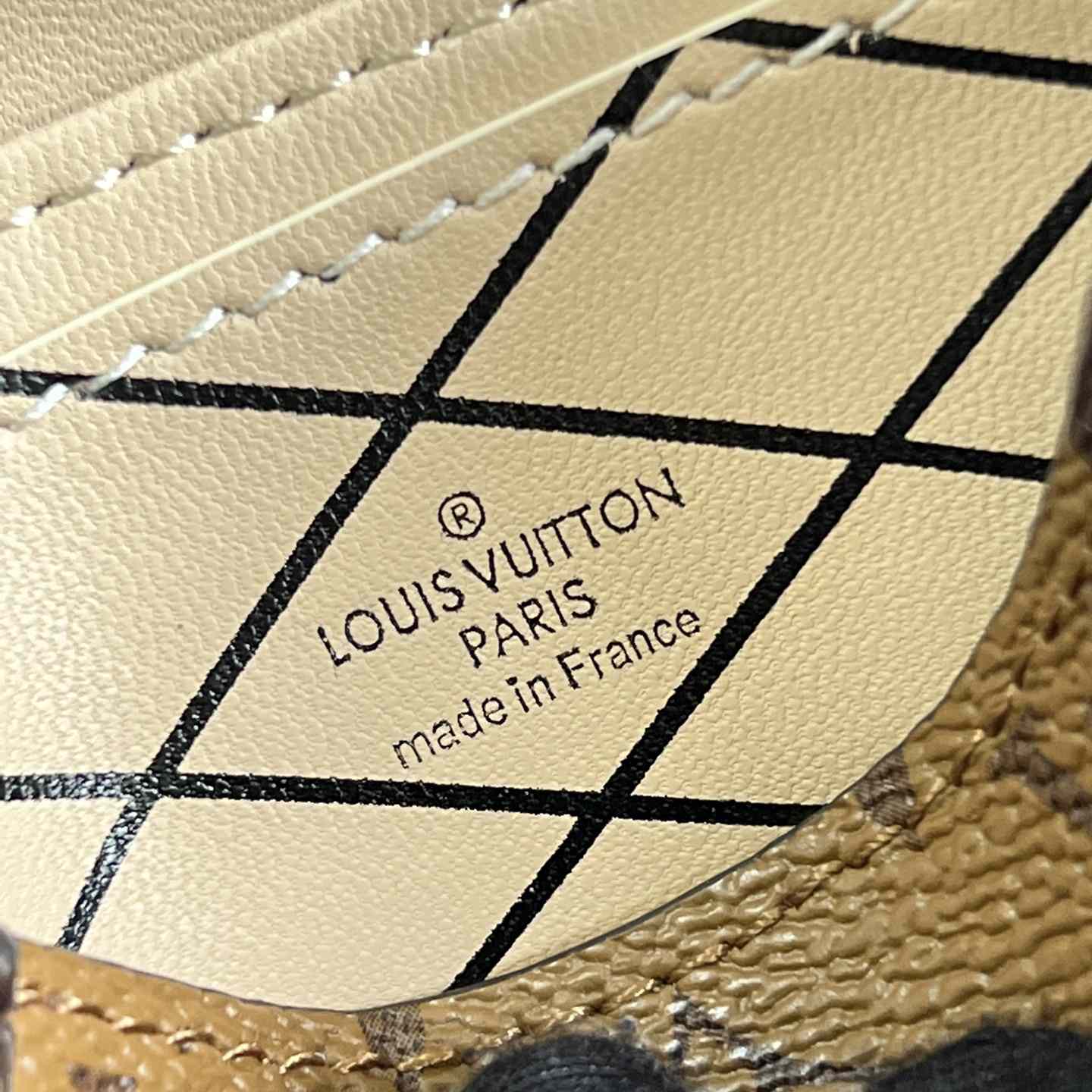 Louis Vuitton Essential Trunk   7.5 x 10.5 x 4cm   M68566 - DopestKickz