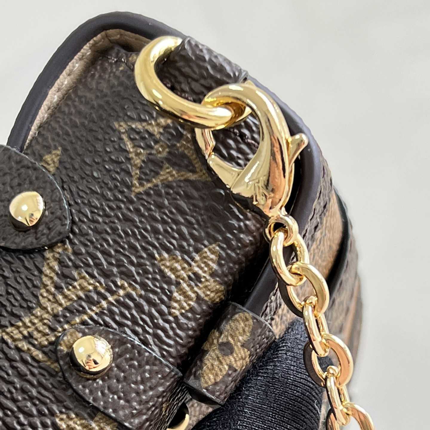 Louis Vuitton Essential Trunk   7.5 x 10.5 x 4cm   M68566 - DopestKickz