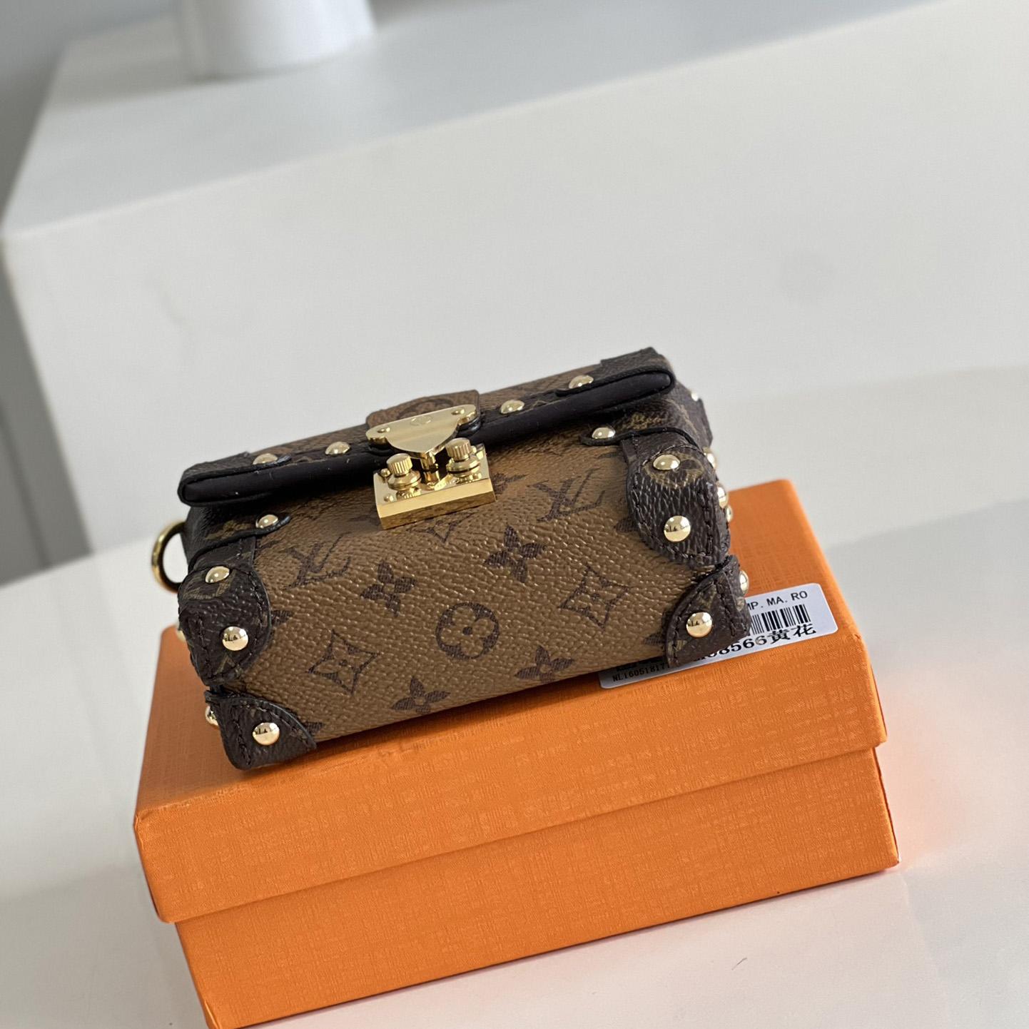Louis Vuitton Essential Trunk   7.5 x 10.5 x 4cm   M68566 - DopestKickz