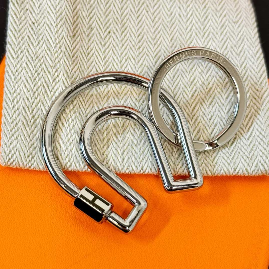 Hermes Fer A Cheval Key Ring - DopestKickz