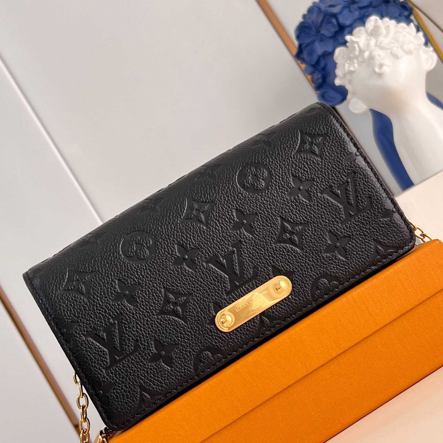 Louis Vuitton Wallet On Chain Lily    M46919 - DopestKickz